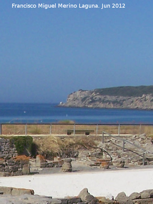 Baelo Claudia. Cantera romana de Punta Camarinal - Baelo Claudia. Cantera romana de Punta Camarinal. Vista desde las ruinas de Baelo Claudia