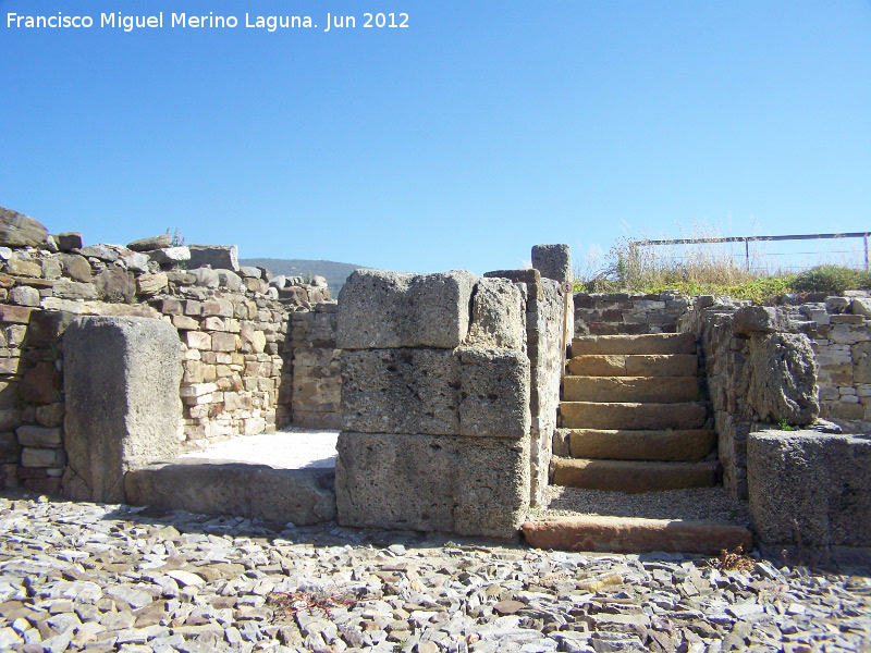 Baelo Claudia. Tabernae del Decumanus Maximus - Baelo Claudia. Tabernae del Decumanus Maximus. Escaleras