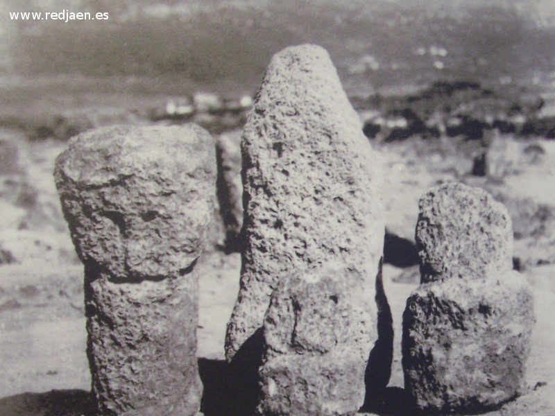 Baelo Claudia. Necrpolis - Baelo Claudia. Necrpolis. Betilos o muecos antropomorfos funerarios 1919