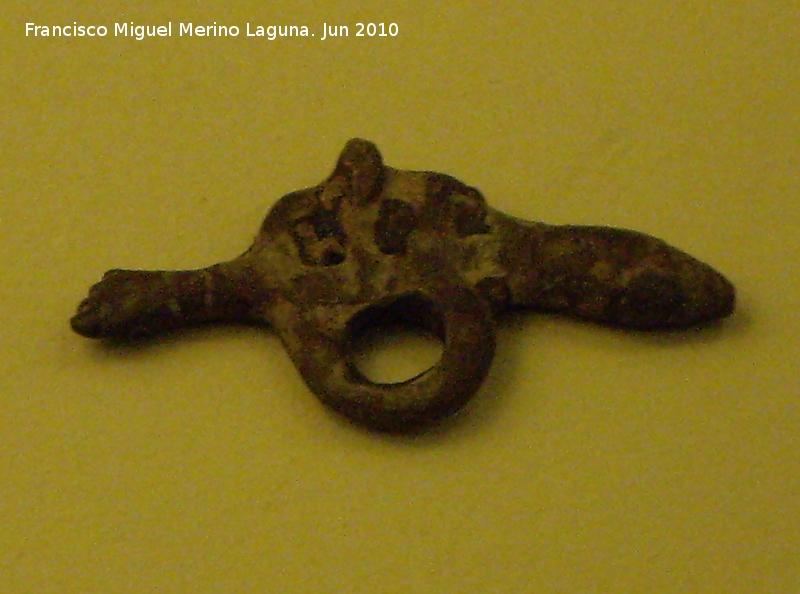 Historia de Ibros - Historia de Ibros. Amuleto flico. Museo Provincial de Jan