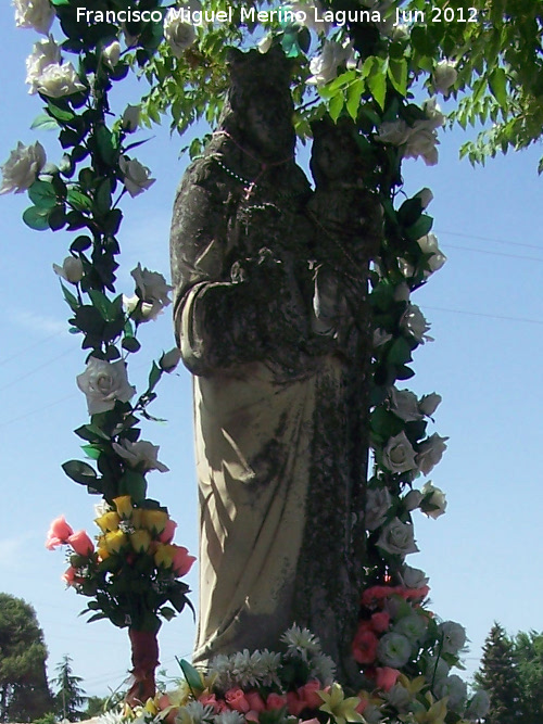 Monumento a la Virgen Madre de Dios del Campo - Monumento a la Virgen Madre de Dios del Campo. Estatua