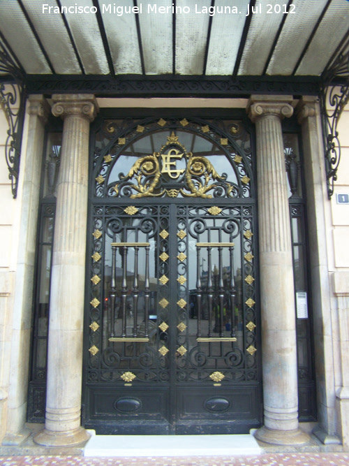 Edificio Carbonell - Edificio Carbonell. Puerta