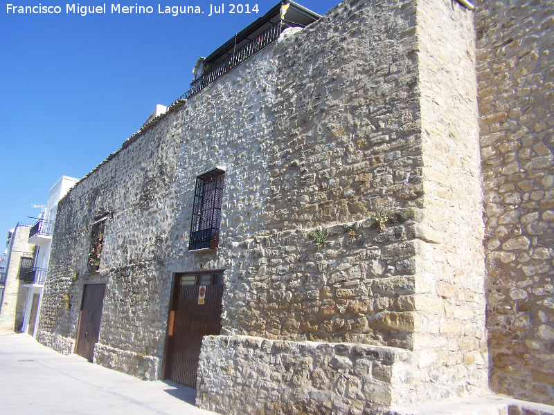 Murallas de Iznatoraf - Murallas de Iznatoraf. Paseo del Solano