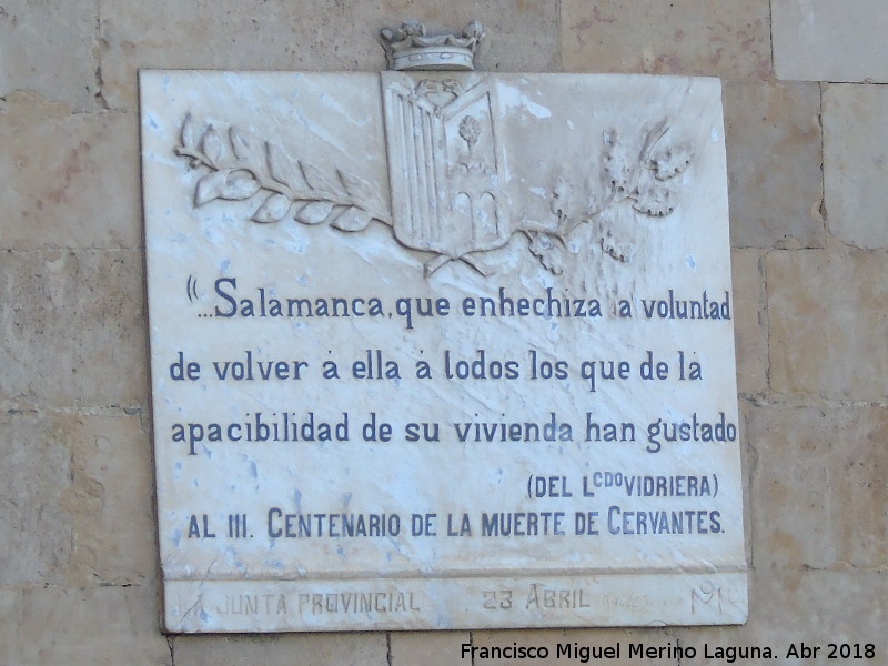 Miguel de Cervantes Saavedra - Miguel de Cervantes Saavedra. Placa del III centenario de la muerte de Cervantes. Universidad de Salamanca