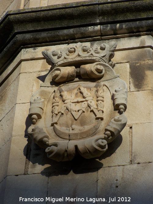 Iglesia de la Asuncin - Iglesia de la Asuncin. Smbolo del Ave Mara en la torre