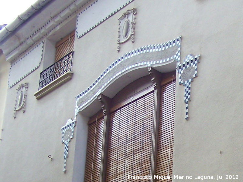 Casa de la Calle Mayor n 28 - Casa de la Calle Mayor n 28. Adornos