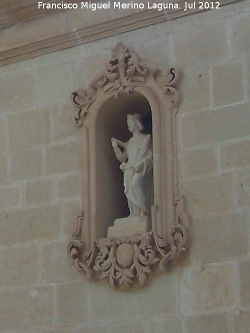 Santuario de la Virgen de Gracia - Santuario de la Virgen de Gracia. Estatuas de la derecha