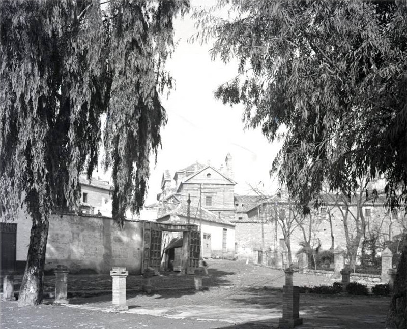 Paseo de la Alameda - Paseo de la Alameda. Fotografa antigua realizada por Jaime Rosell IEG