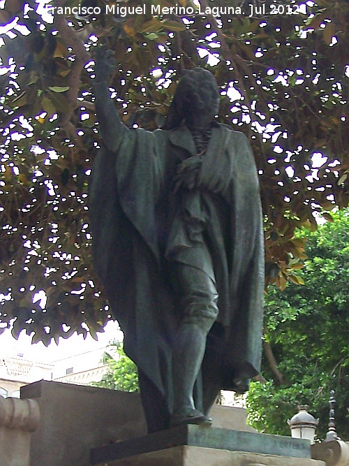 Monumento a Isidoro Miquez - Monumento a Isidoro Miquez. Estatua