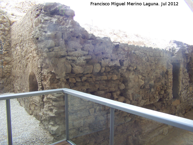 Termas Romanas - Termas Romanas. Muro norte y acceso al peristilo