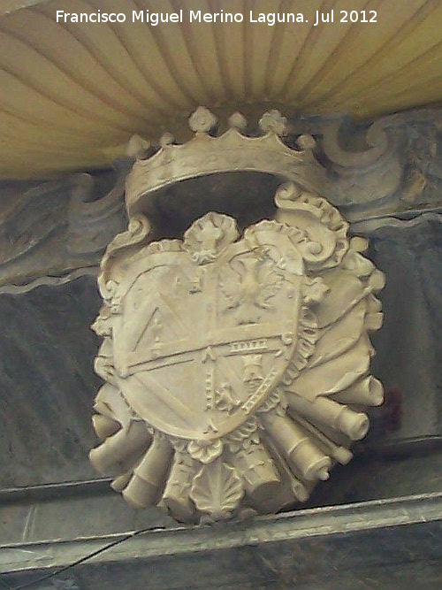 Palacio del Marqus de Casatilly - Palacio del Marqus de Casatilly. Escudo