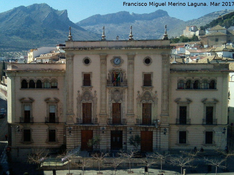 Ayuntamiento de Jan - Ayuntamiento de Jan. Desde la Catedral