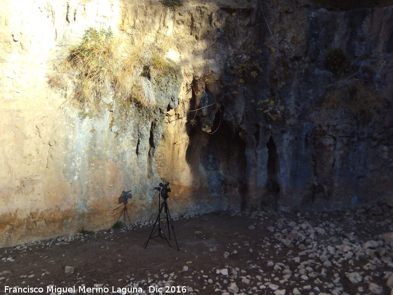 Petroglifos rupestres de El Toril - Petroglifos rupestres de El Toril. Grabando el solsticio