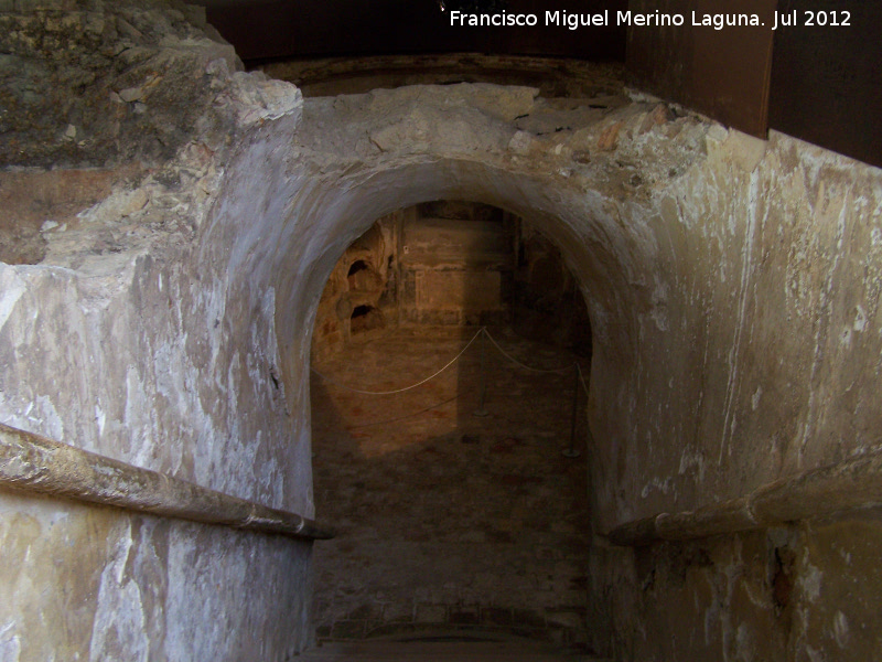 Cripta de San Jos - Cripta de San Jos. Entrada