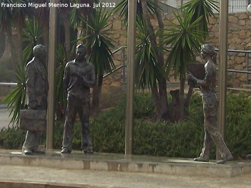 Monumento al profesorado y a los estudiantes universitarios - Monumento al profesorado y a los estudiantes universitarios. 