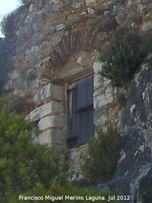 Castillo de Alcozaiba - Castillo de Alcozaiba. Puerta de acceso