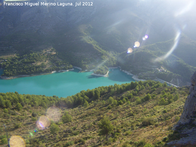 Pantano de Guadalest - Pantano de Guadalest. 