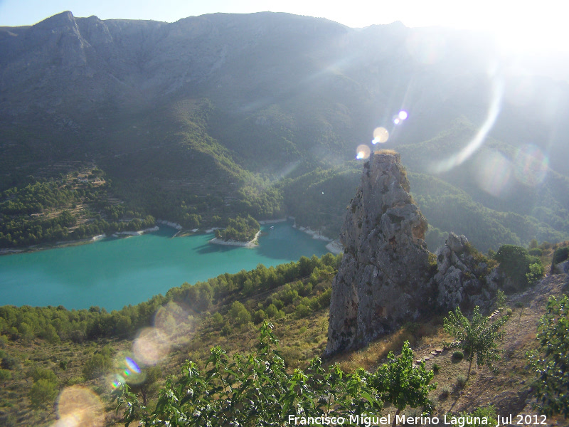 Pantano de Guadalest - Pantano de Guadalest. 