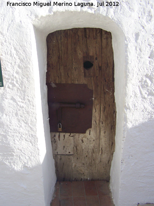 Aljibe - Prisin - Aljibe - Prisin. Puerta de acceso