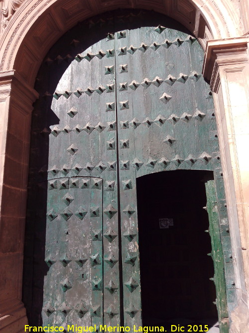 Puerta - Puerta. Puerta Sur de la Catedral de Jan