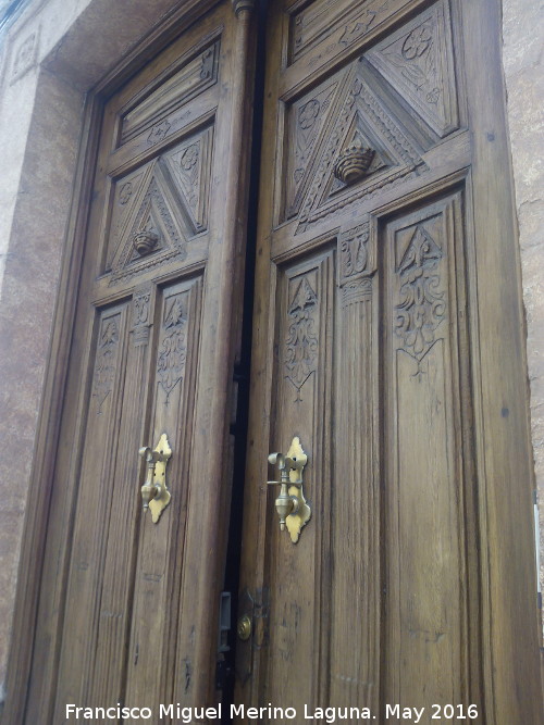 Puerta - Puerta. Puertas con las coronas del Conde de Selvaflorida - Jdar