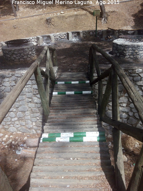 Caada de las Hazadillas - Caada de las Hazadillas. Puente y barbacoas