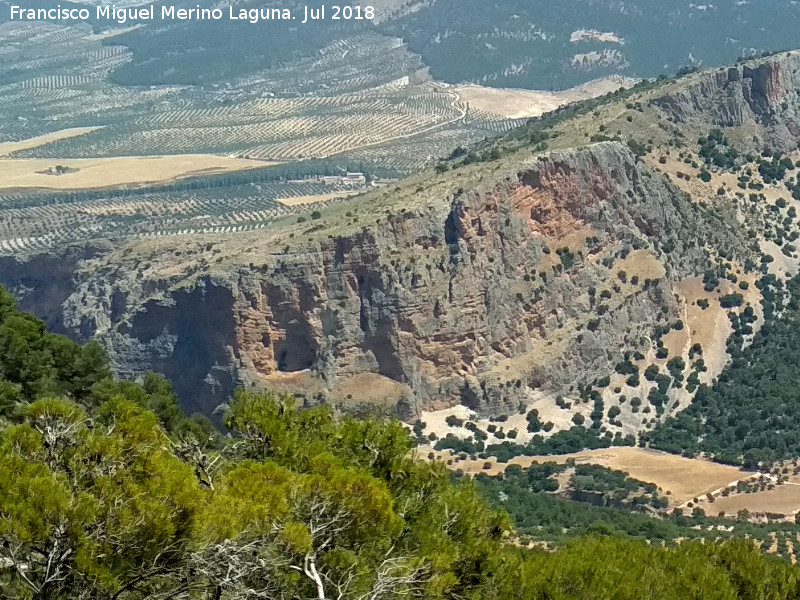 Salto de la Brincola - Salto de la Brincola. Desde el Barranco de la Mata