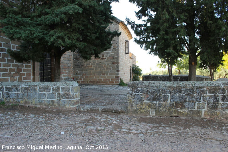 Ermita de la Virgen de la Encina - Ermita de la Virgen de la Encina. Lonja