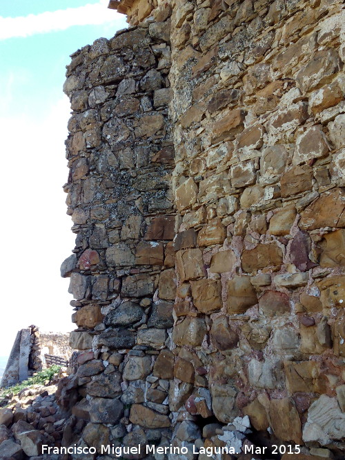 Castillo de Fuentetetar - Castillo de Fuentetetar. Torren circular