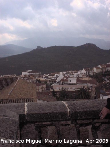 Castillo del Zumbel - Castillo del Zumbel. Desde la azotea del Torren del Conde de Torralba, el pico cnico de la izquierda es el Zumel