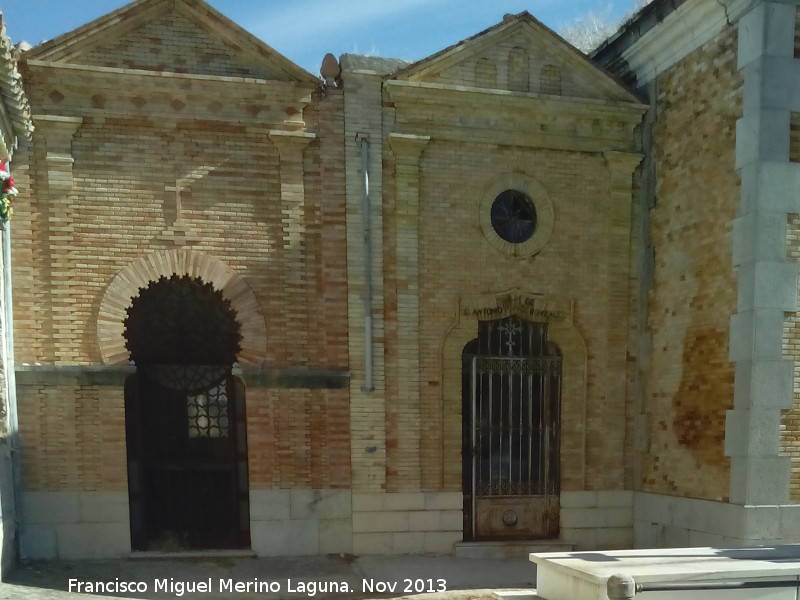 Cementerio de San Eufrasio - Cementerio de San Eufrasio. Panteones de ladrillo