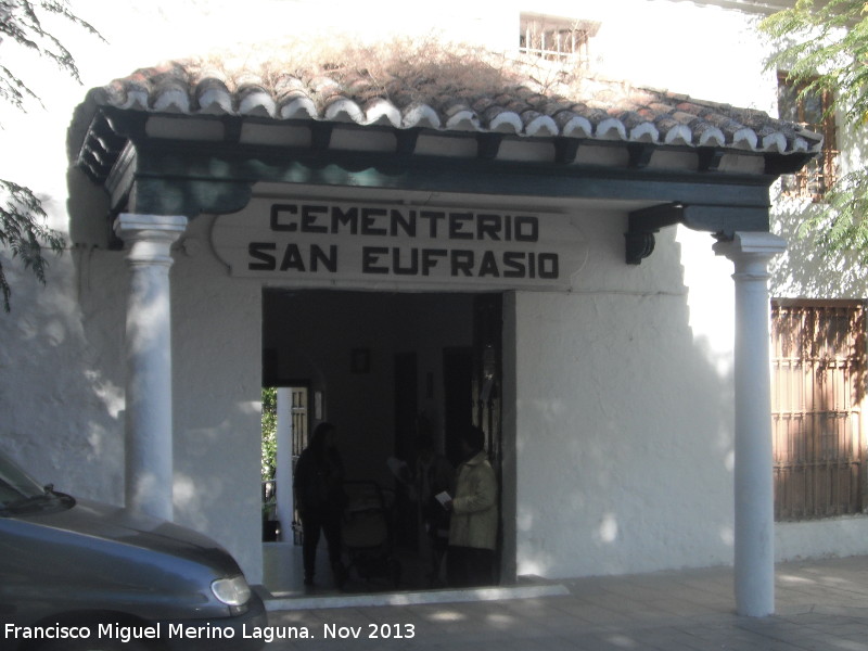 Cementerio de San Eufrasio - Cementerio de San Eufrasio. Porche