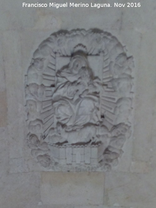 Catedral de Jan. Cripta - Catedral de Jan. Cripta. Escudo de la Catedral en la bveda del zagun