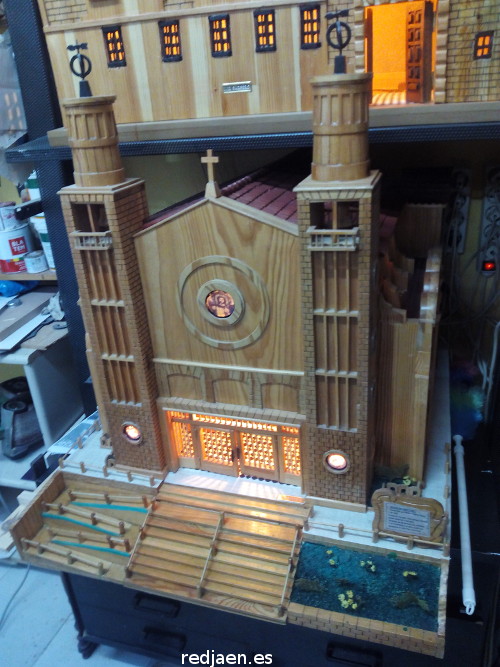 Iglesia de Cristo Rey - Iglesia de Cristo Rey. Maqueta realizada por Luis Barbero