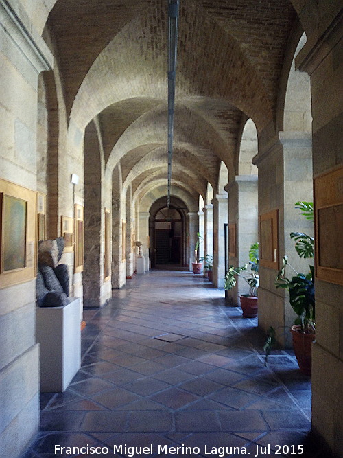Palacio de la Diputacin - Palacio de la Diputacin. Galera del patio