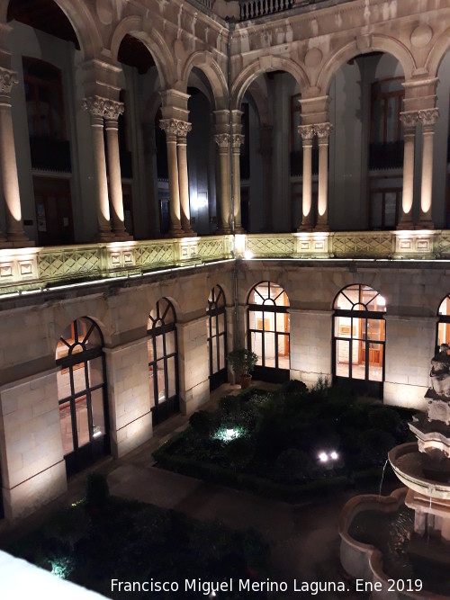 Palacio de la Diputacin - Palacio de la Diputacin. Patio por la noche