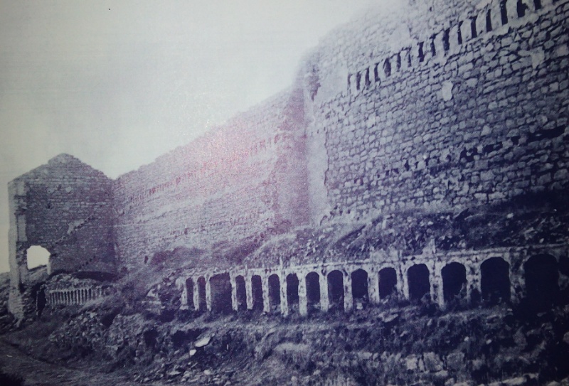 Castillo de Santa Catalina - Castillo de Santa Catalina. Foto antigua del Cuartel de Caballera