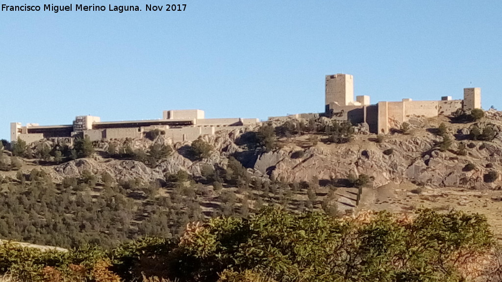Castillo de Santa Catalina - Castillo de Santa Catalina. Desde el paraje Plaza de Armas