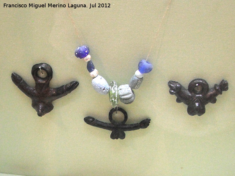 Amuleto flico romano - Amuleto flico romano. Museo de Santa Pola