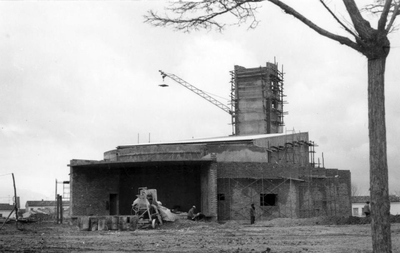 Iglesia de Mara Auxiliadora - Iglesia de Mara Auxiliadora. Foto antigua. Construyendose.