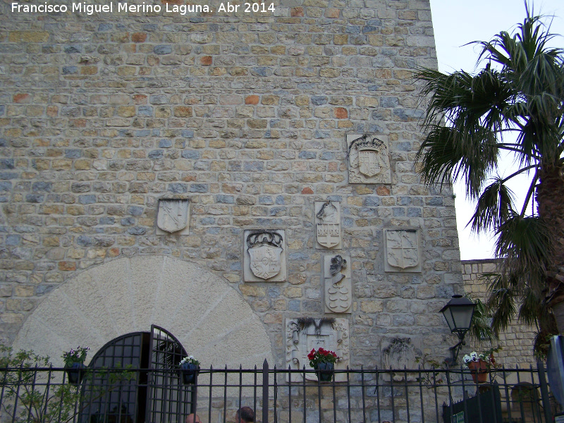 Castillo Viejo de Santa Catalina - Castillo Viejo de Santa Catalina. Escudos