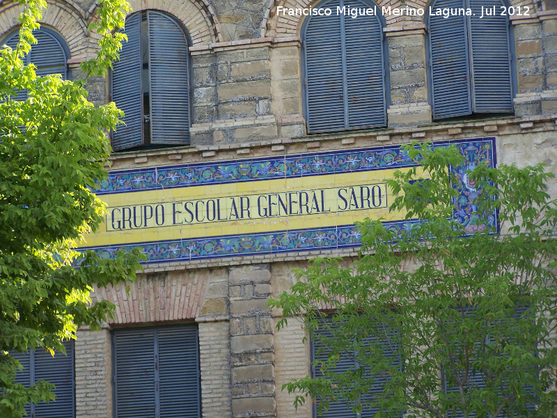 Colegio General Saro - Colegio General Saro. Azulejos