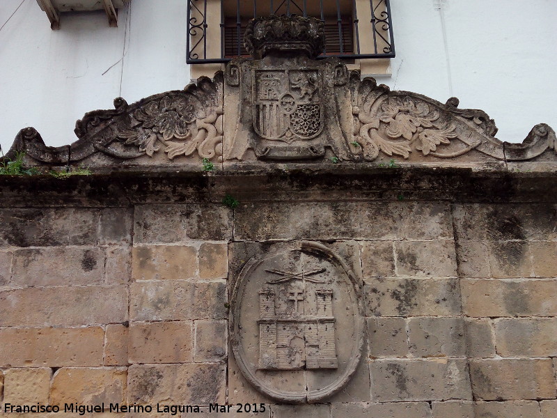 Fuente del Moro - Fuente del Moro. Escudos