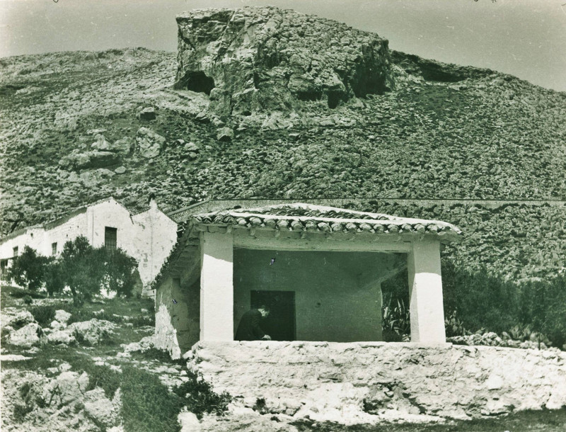 Ermita del Cristo de Charcales - Ermita del Cristo de Charcales. 1959 Archivo del IEG