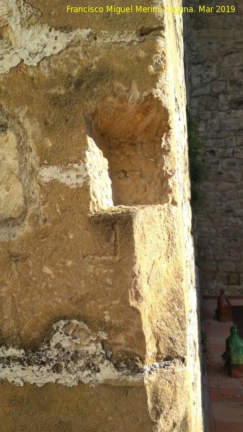 Torre del Castilln - Torre del Castilln. Detalle y marca de cantero