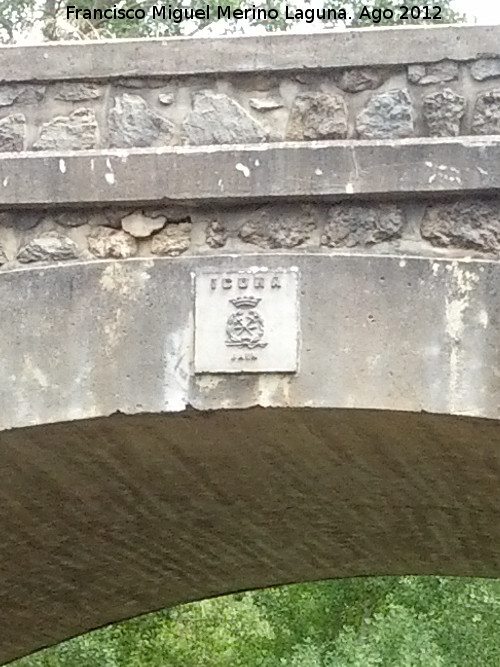 Puente de Vites - Puente de Vites. Escudo