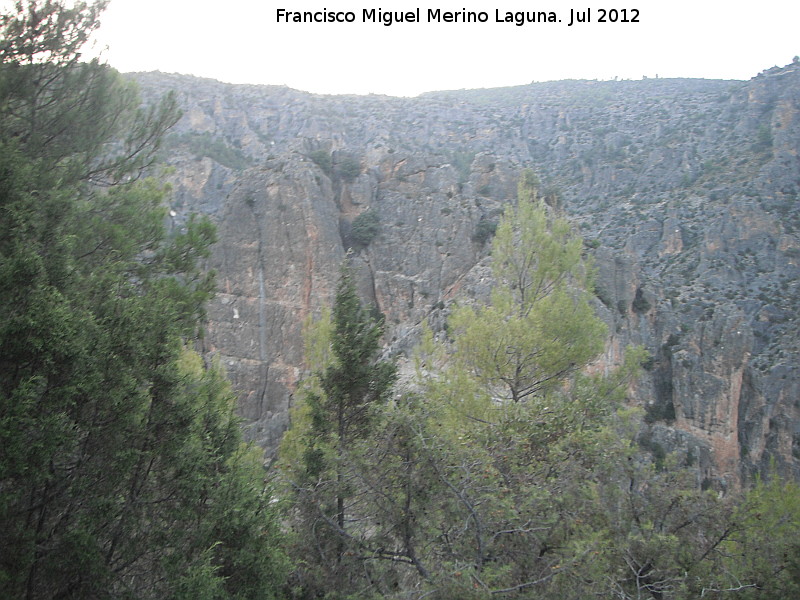 Pen de la Vieja - Pen de la Vieja. En primer trmino