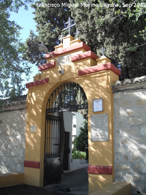 Cementerio Municipal - Cementerio Municipal. Portada