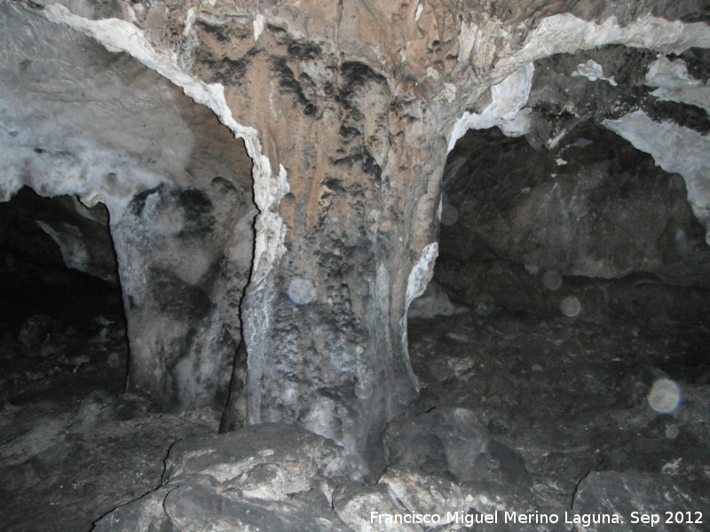 Cueva del Morrn - Cueva del Morrn. 