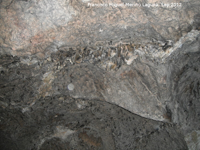 Cueva del Morrn - Cueva del Morrn. Estalactitas
